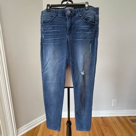 Democracy AB Solution size 16 jeans distressing modest Denim casual stretch work - Picture 1 of 14